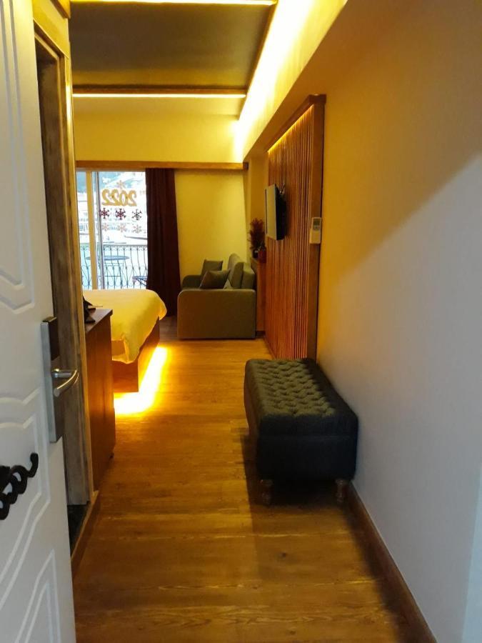 Palmiye Konuk Evi Foça Luaran gambar